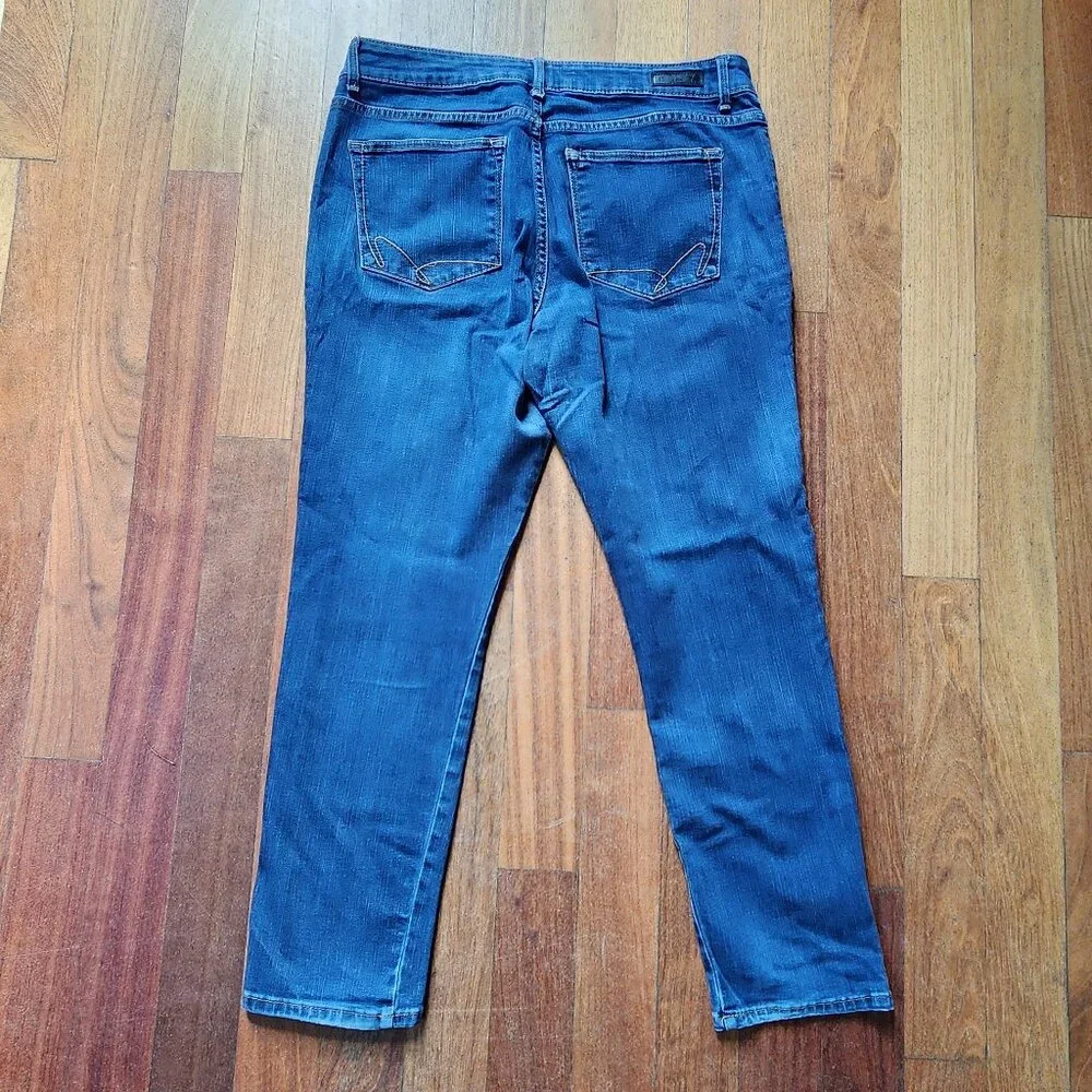 Lee Classic Fit Straight Leg Jeans Size 14 Short